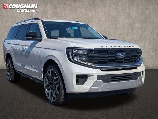 2025 Ford Expedition Platinum in White Metallic — front three-quarter view