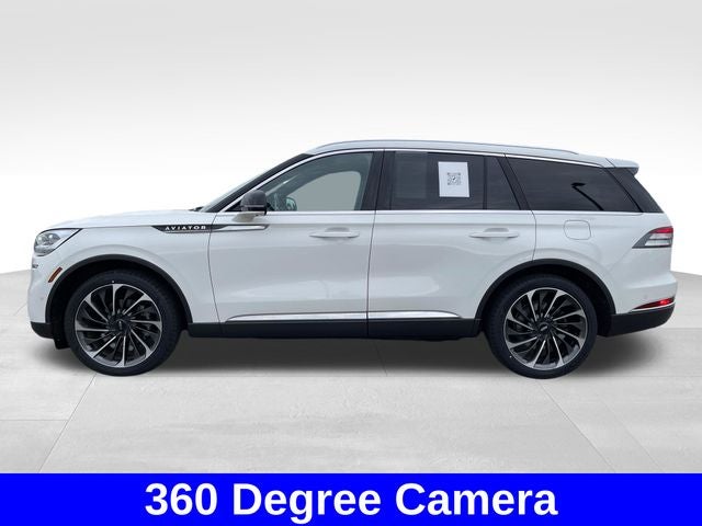 2020 Lincoln Aviator — side profile view