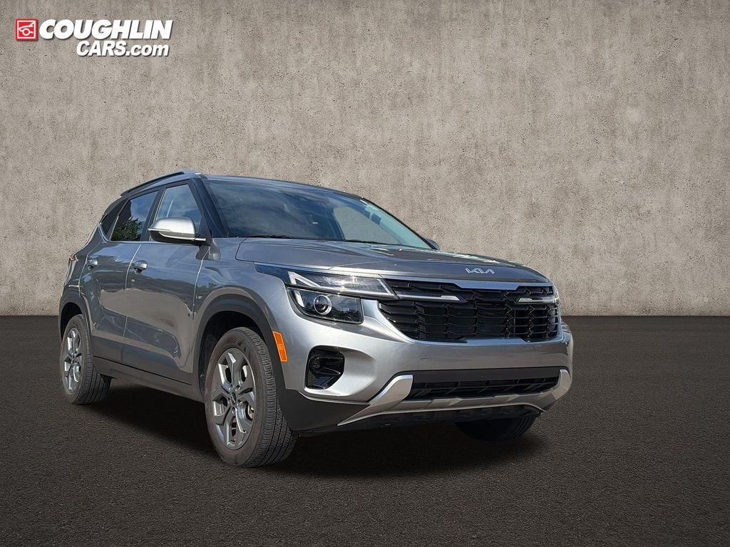 2024 Kia Seltos S in Steel Gray — front three-quarter view