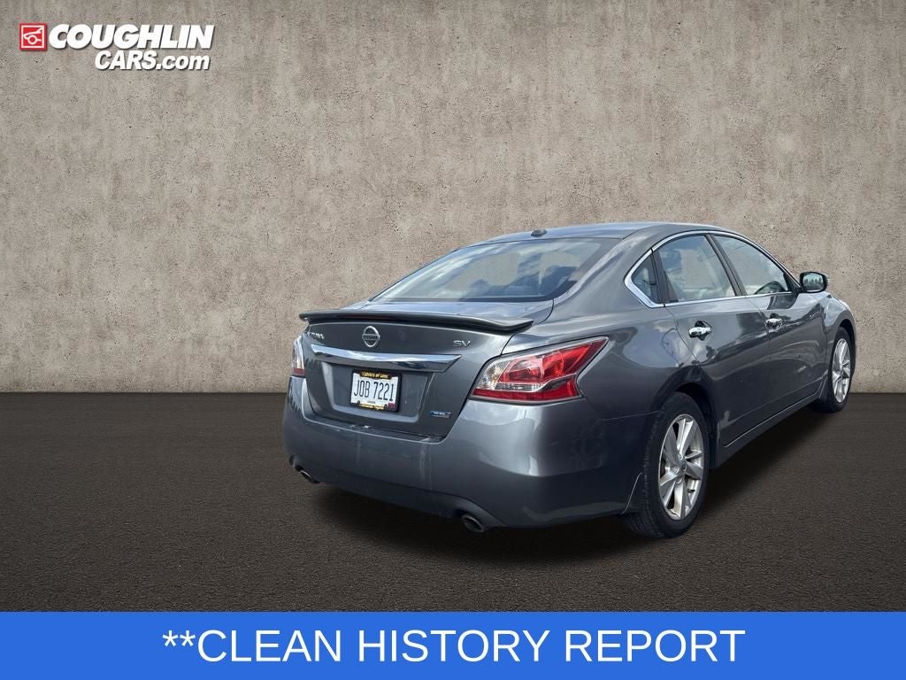 2015 Nissan Altima — detail view