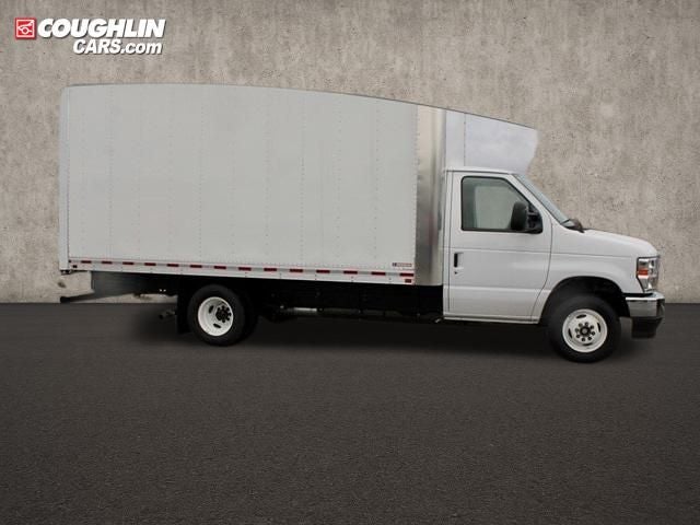 2025 Ford E-350SD Base Cutaway in Oxford White — front three-quarter view