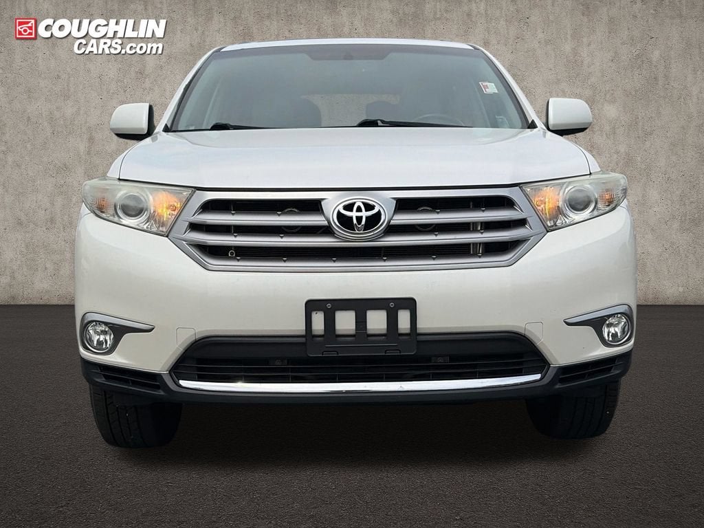 2013 Toyota Highlander — side profile view
